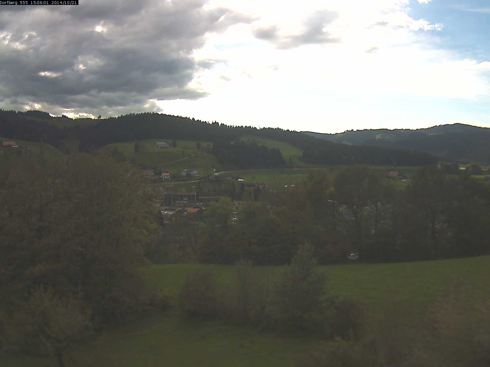 Webcam-Bild: Aussicht vom Dorfberg in Langnau 20141021-150601