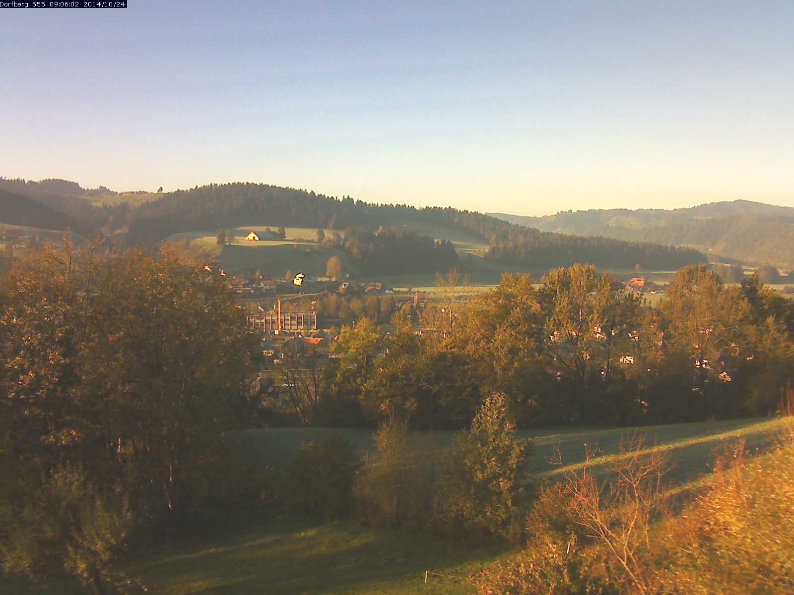 Webcam-Bild: Aussicht vom Dorfberg in Langnau 20141024-090601