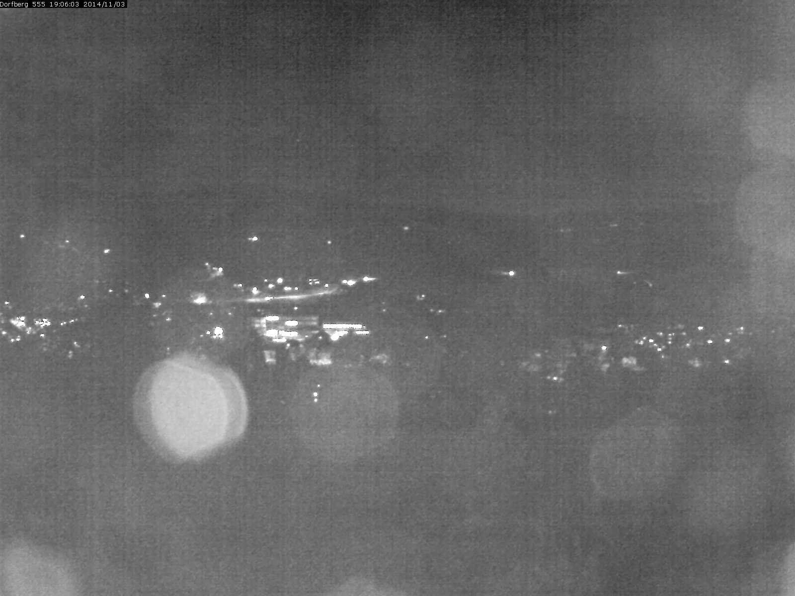 Webcam-Bild: Aussicht vom Dorfberg in Langnau 20141103-190601
