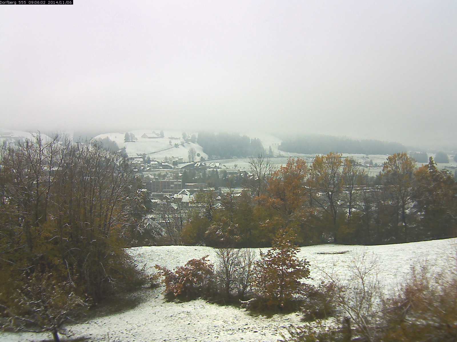 Webcam-Bild: Aussicht vom Dorfberg in Langnau 20141106-090601