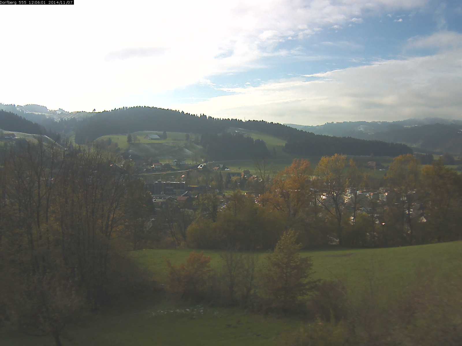 Webcam-Bild: Aussicht vom Dorfberg in Langnau 20141107-120601