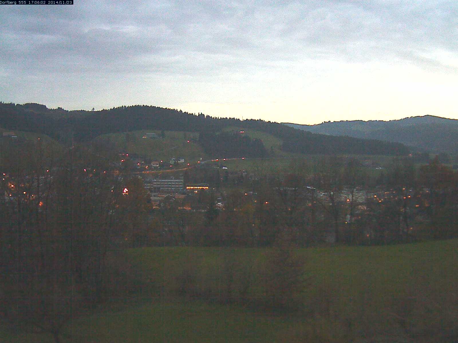 Webcam-Bild: Aussicht vom Dorfberg in Langnau 20141123-170601