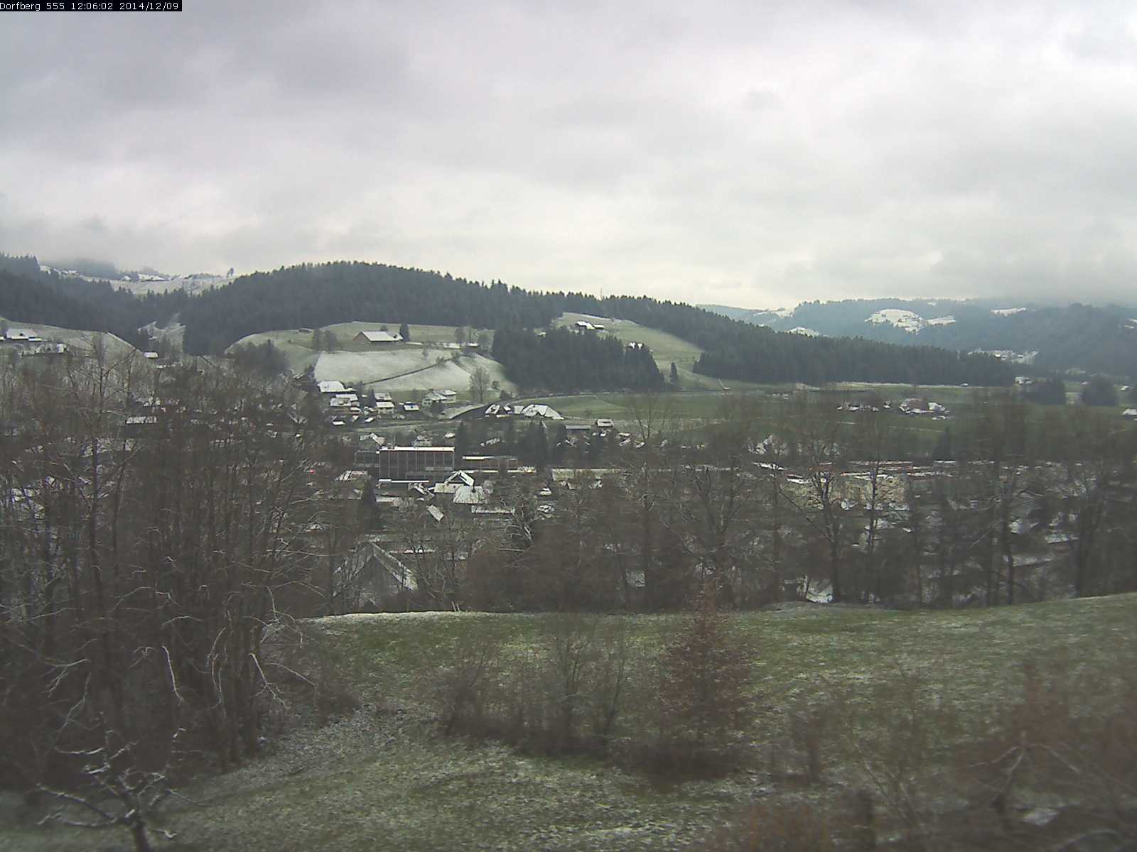 Webcam-Bild: Aussicht vom Dorfberg in Langnau 20141209-120602