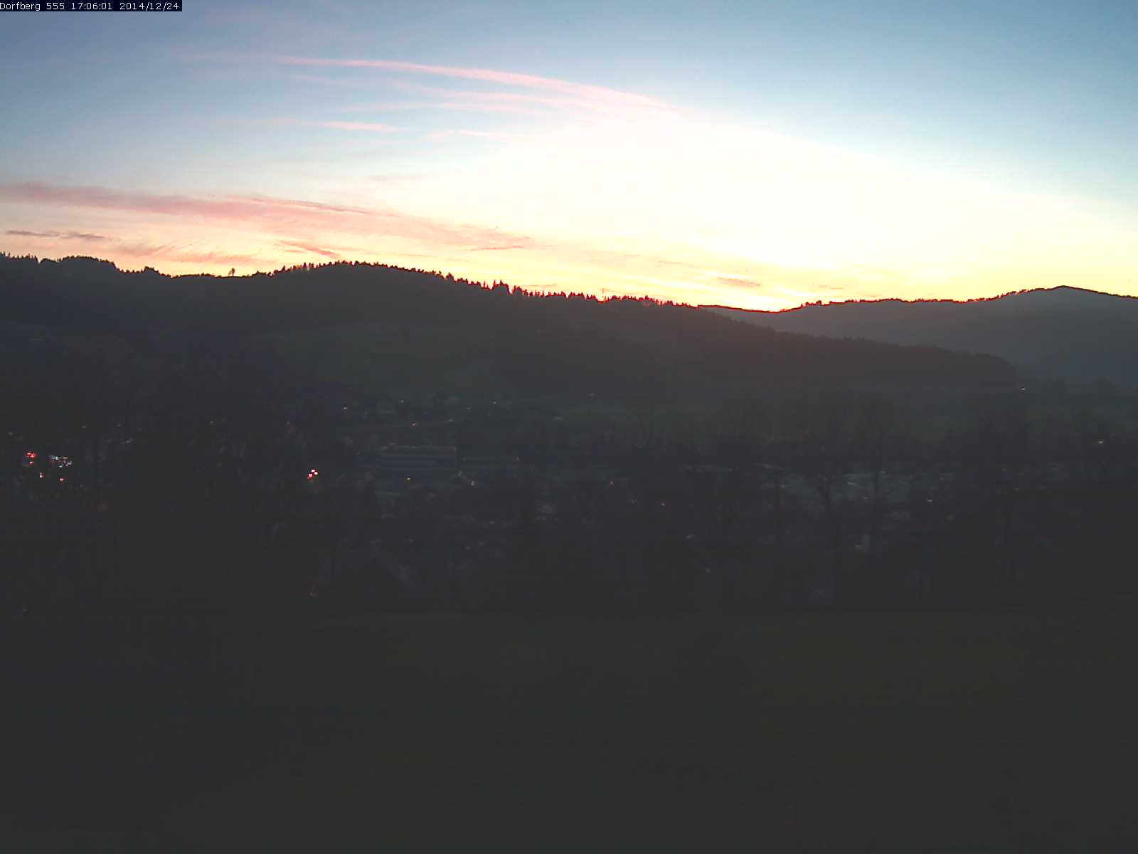 Webcam-Bild: Aussicht vom Dorfberg in Langnau 20141224-170601