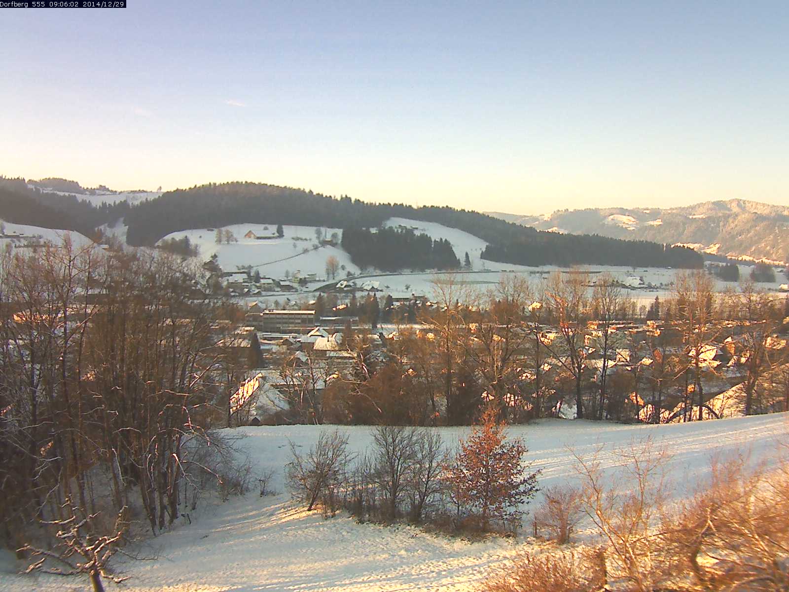 Webcam-Bild: Aussicht vom Dorfberg in Langnau 20141229-090601