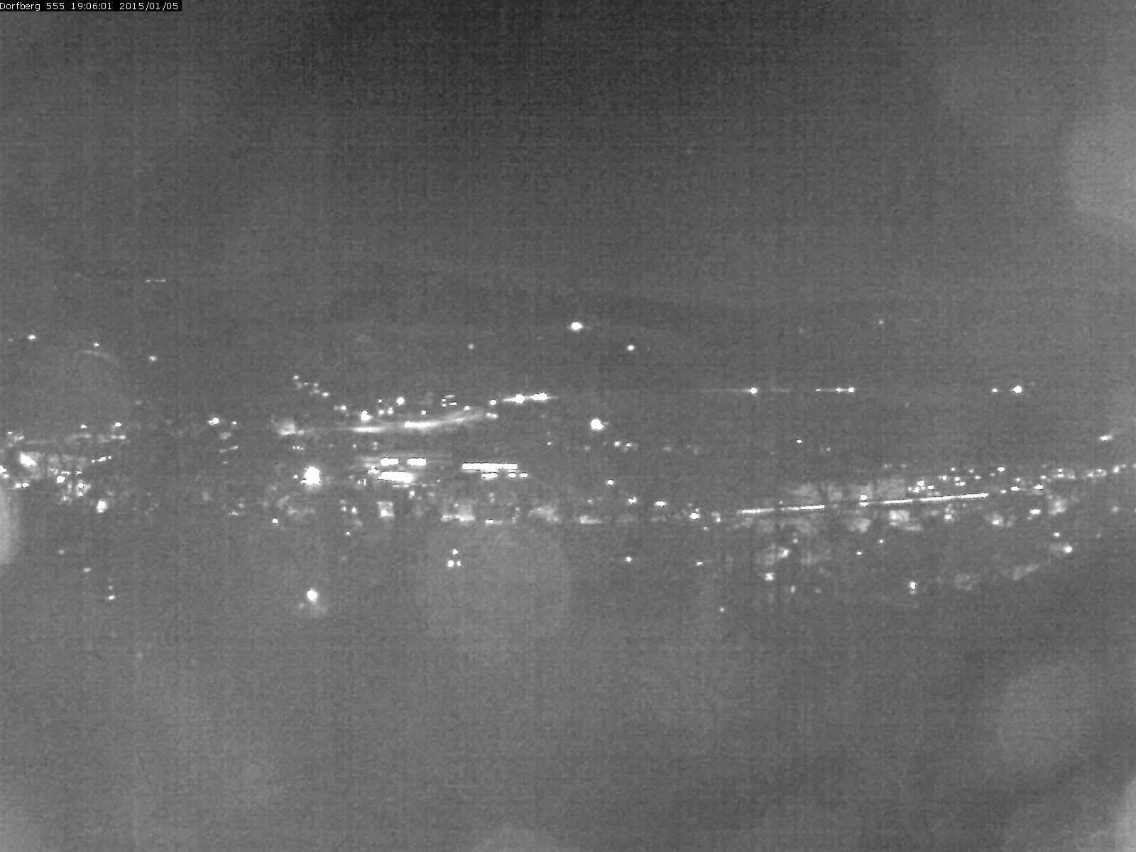 Webcam-Bild: Aussicht vom Dorfberg in Langnau 20150105-190601