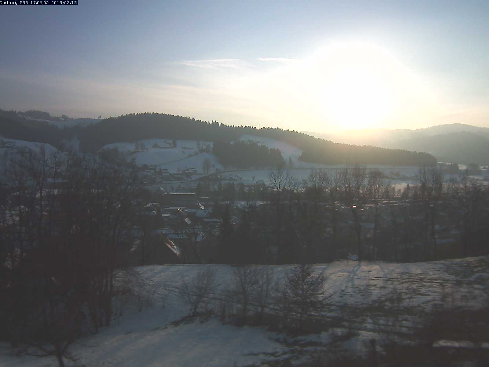 Webcam-Bild: Aussicht vom Dorfberg in Langnau 20150215-170601