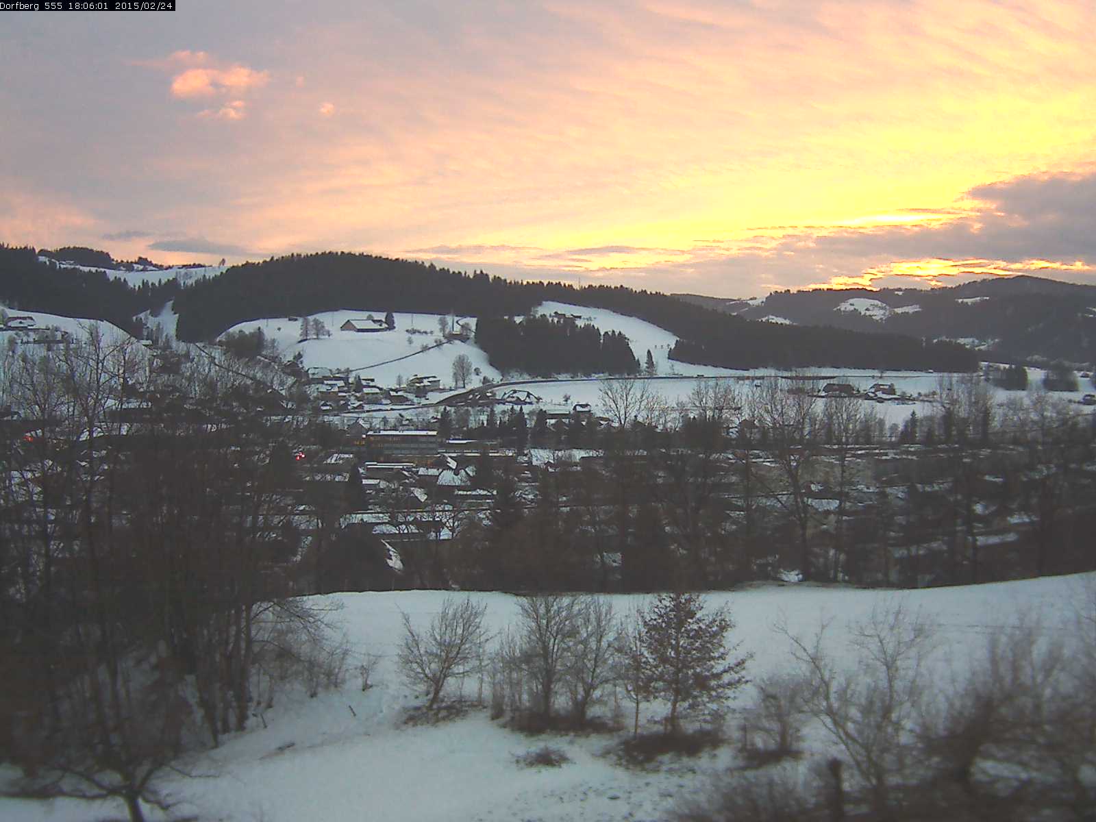 Webcam-Bild: Aussicht vom Dorfberg in Langnau 20150224-180601