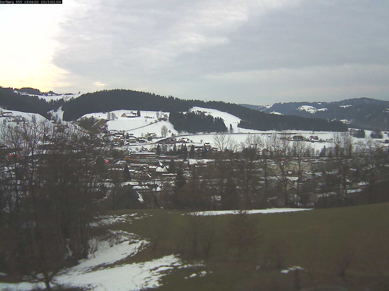 Webcam-Bild: Aussicht vom Dorfberg in Langnau 20150226-180601