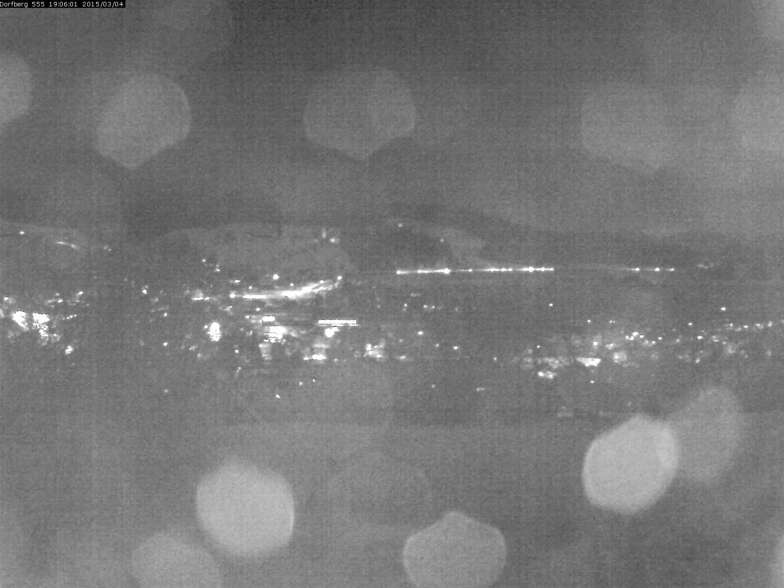Webcam-Bild: Aussicht vom Dorfberg in Langnau 20150304-190601
