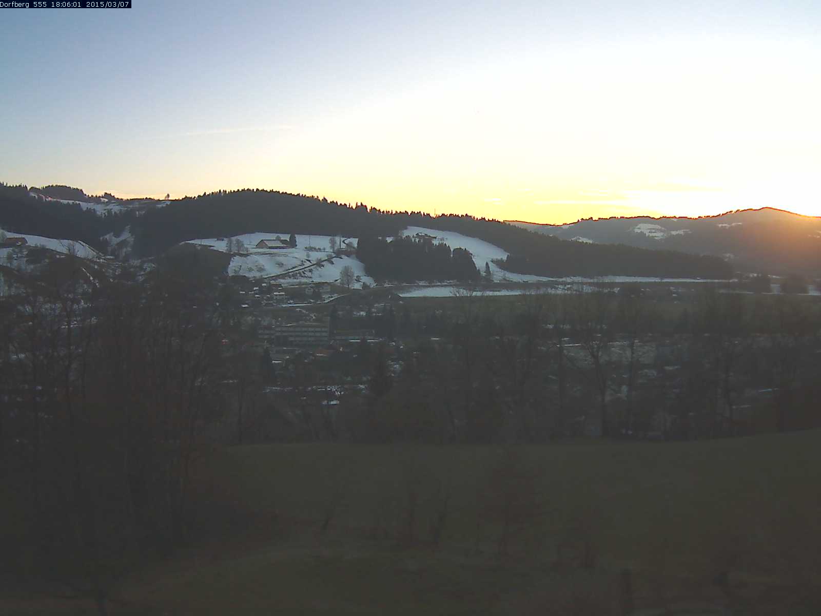 Webcam-Bild: Aussicht vom Dorfberg in Langnau 20150307-180601