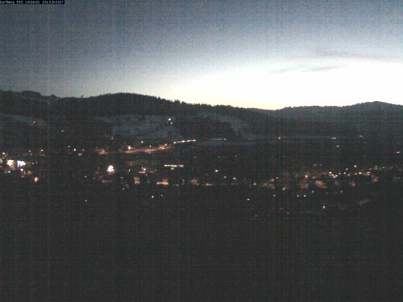 Webcam-Bild: Aussicht vom Dorfberg in Langnau 20150307-190601