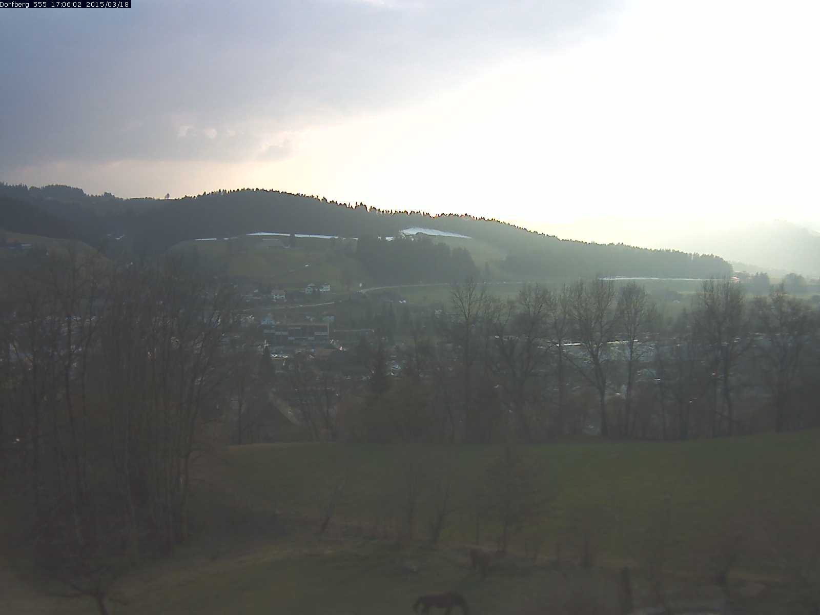 Webcam-Bild: Aussicht vom Dorfberg in Langnau 20150318-170601