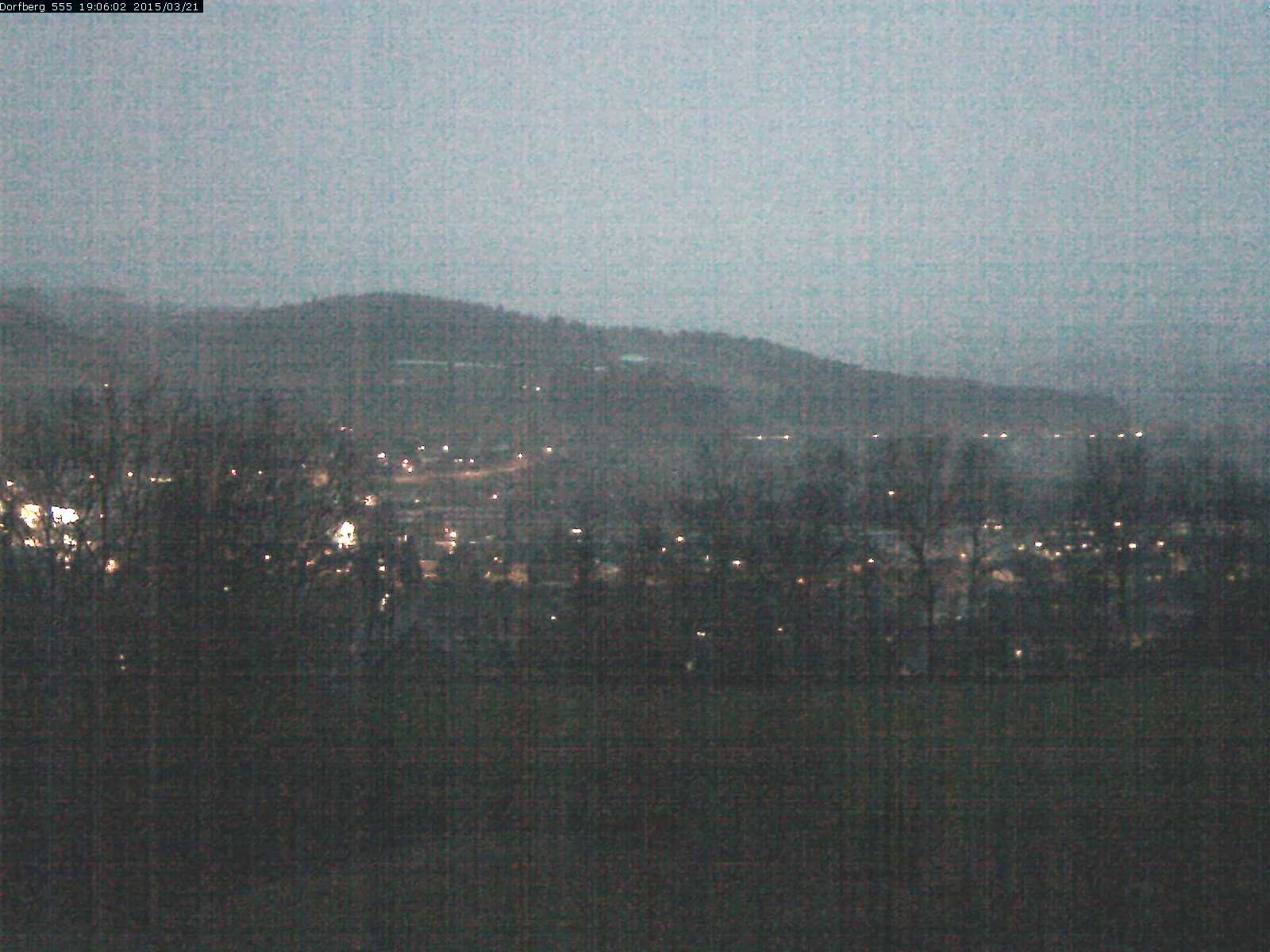 Webcam-Bild: Aussicht vom Dorfberg in Langnau 20150321-190602