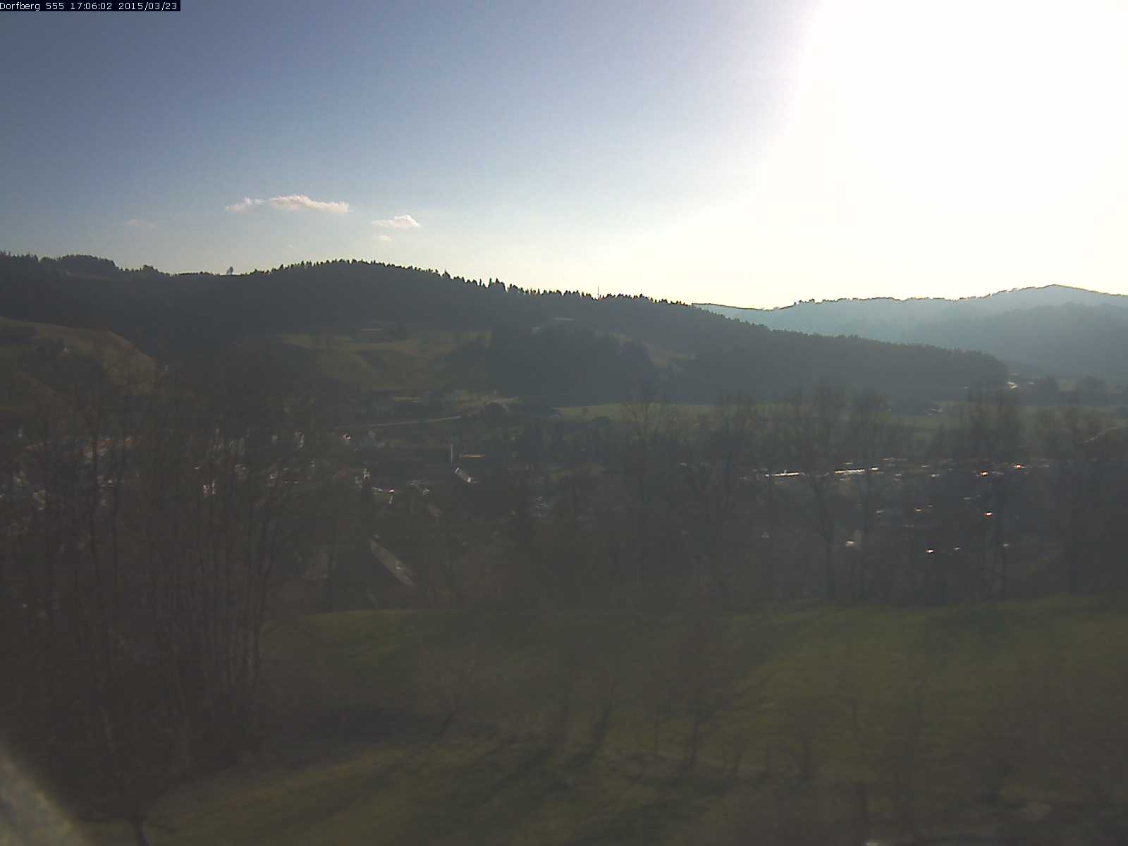 Webcam-Bild: Aussicht vom Dorfberg in Langnau 20150323-170601