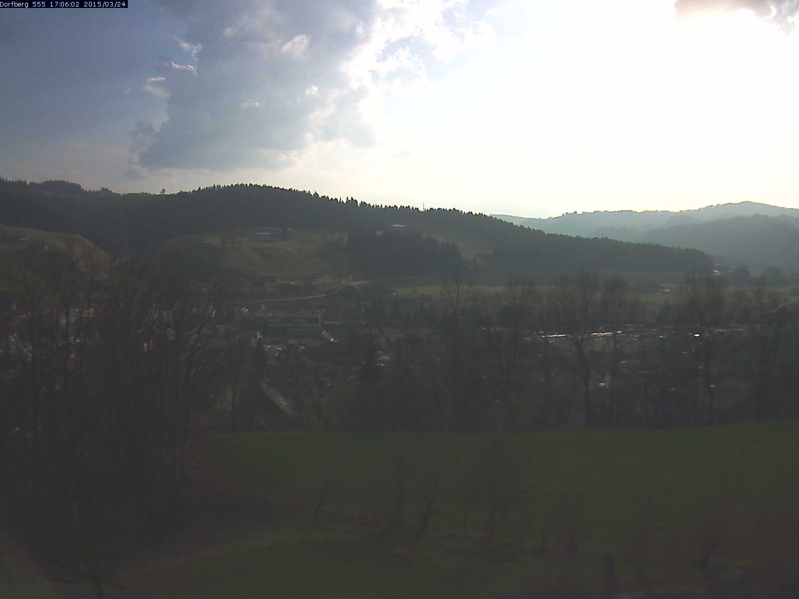 Webcam-Bild: Aussicht vom Dorfberg in Langnau 20150324-170601