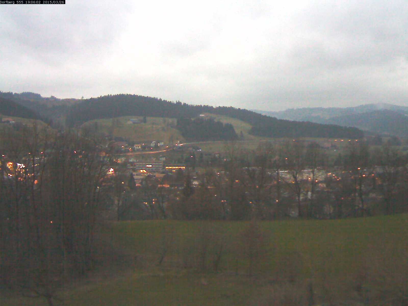Webcam-Bild: Aussicht vom Dorfberg in Langnau 20150326-190601