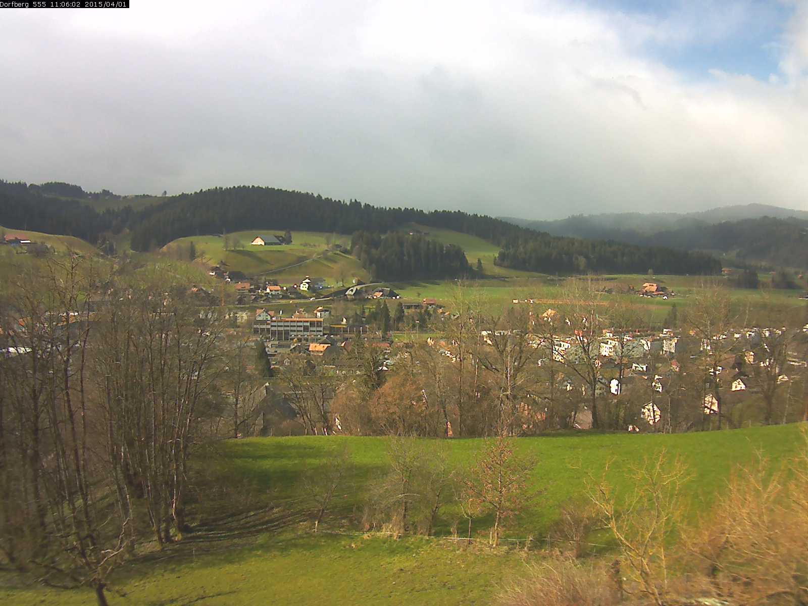 Webcam-Bild: Aussicht vom Dorfberg in Langnau 20150401-110601