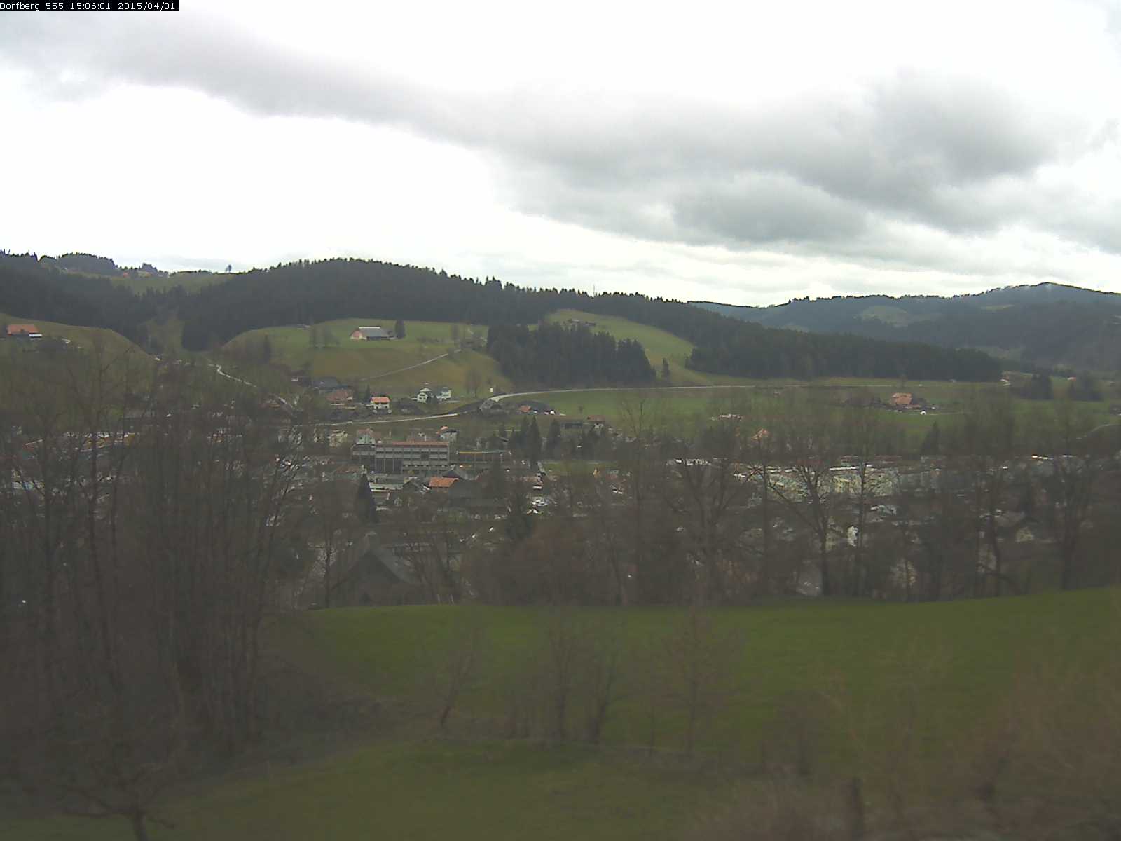 Webcam-Bild: Aussicht vom Dorfberg in Langnau 20150401-150601