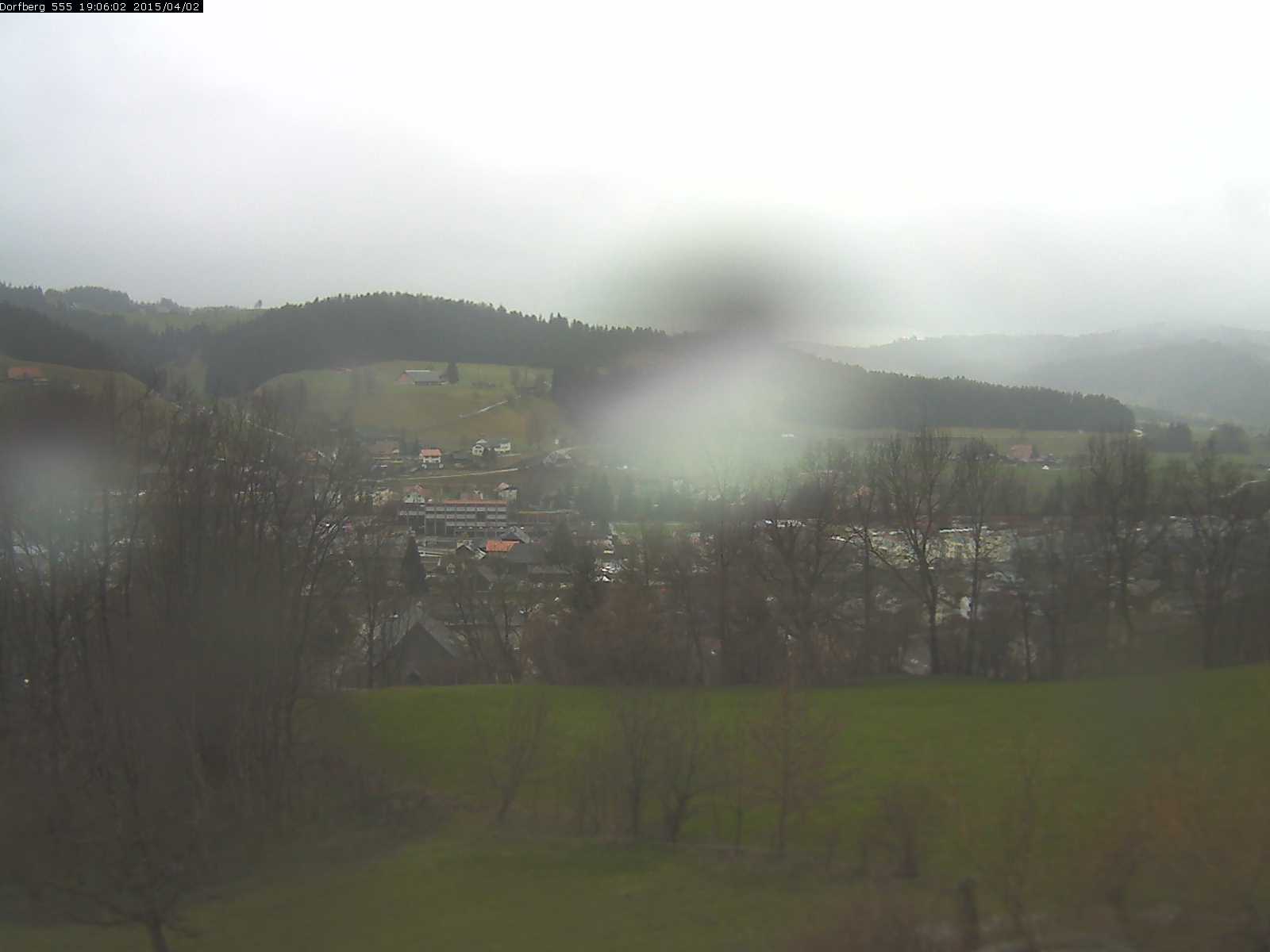 Webcam-Bild: Aussicht vom Dorfberg in Langnau 20150402-190601