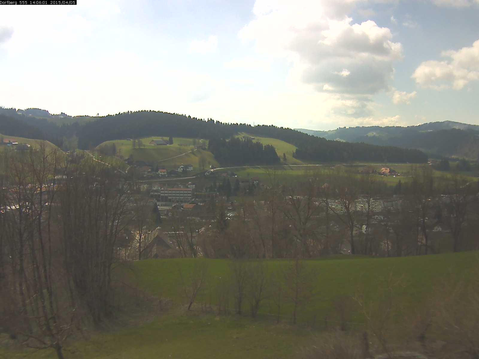 Webcam-Bild: Aussicht vom Dorfberg in Langnau 20150405-140601