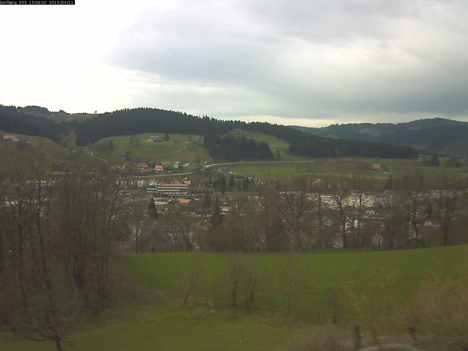 Webcam-Bild: Aussicht vom Dorfberg in Langnau 20150411-150601