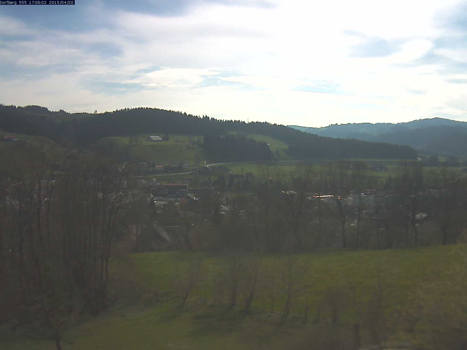 Webcam-Bild: Aussicht vom Dorfberg in Langnau 20150420-170601