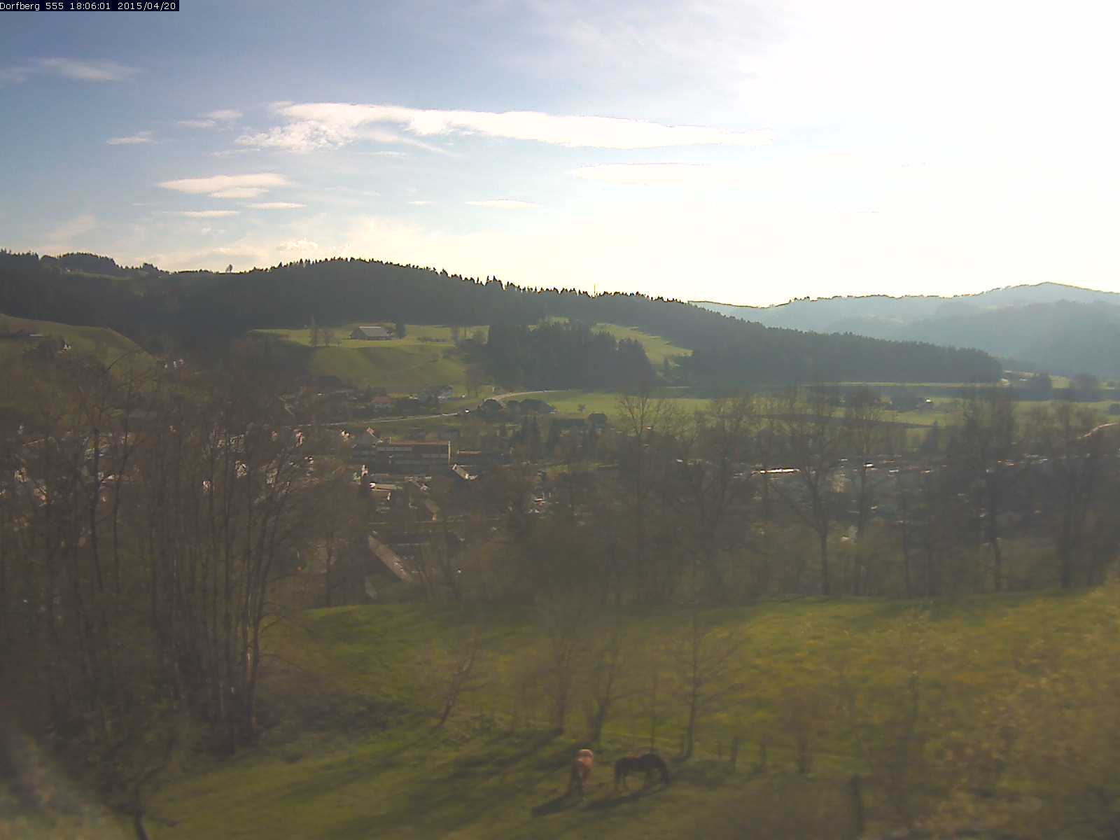 Webcam-Bild: Aussicht vom Dorfberg in Langnau 20150420-180601