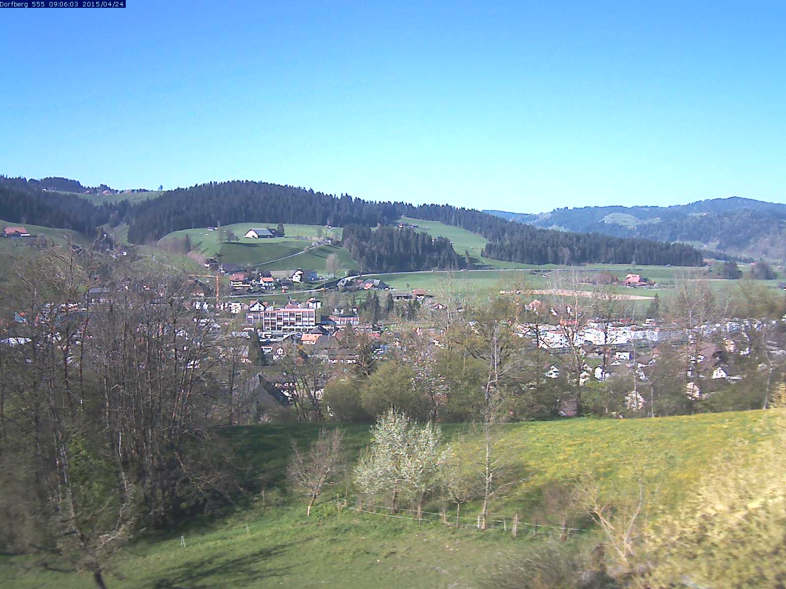 Webcam-Bild: Aussicht vom Dorfberg in Langnau 20150424-090601
