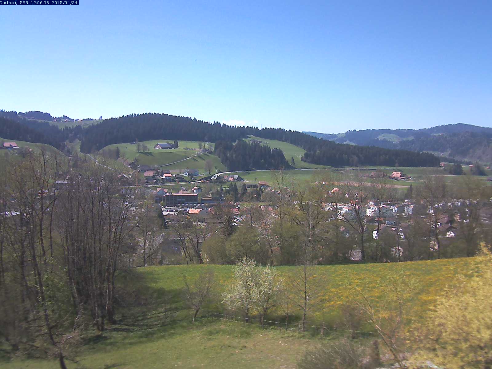 Webcam-Bild: Aussicht vom Dorfberg in Langnau 20150424-120601
