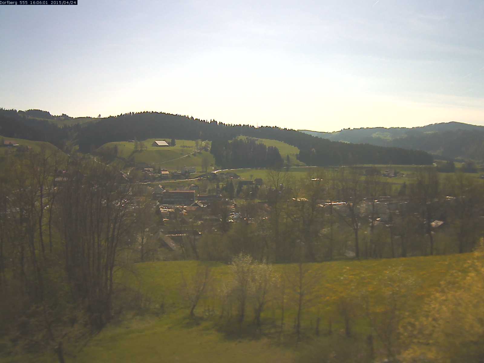 Webcam-Bild: Aussicht vom Dorfberg in Langnau 20150424-160601