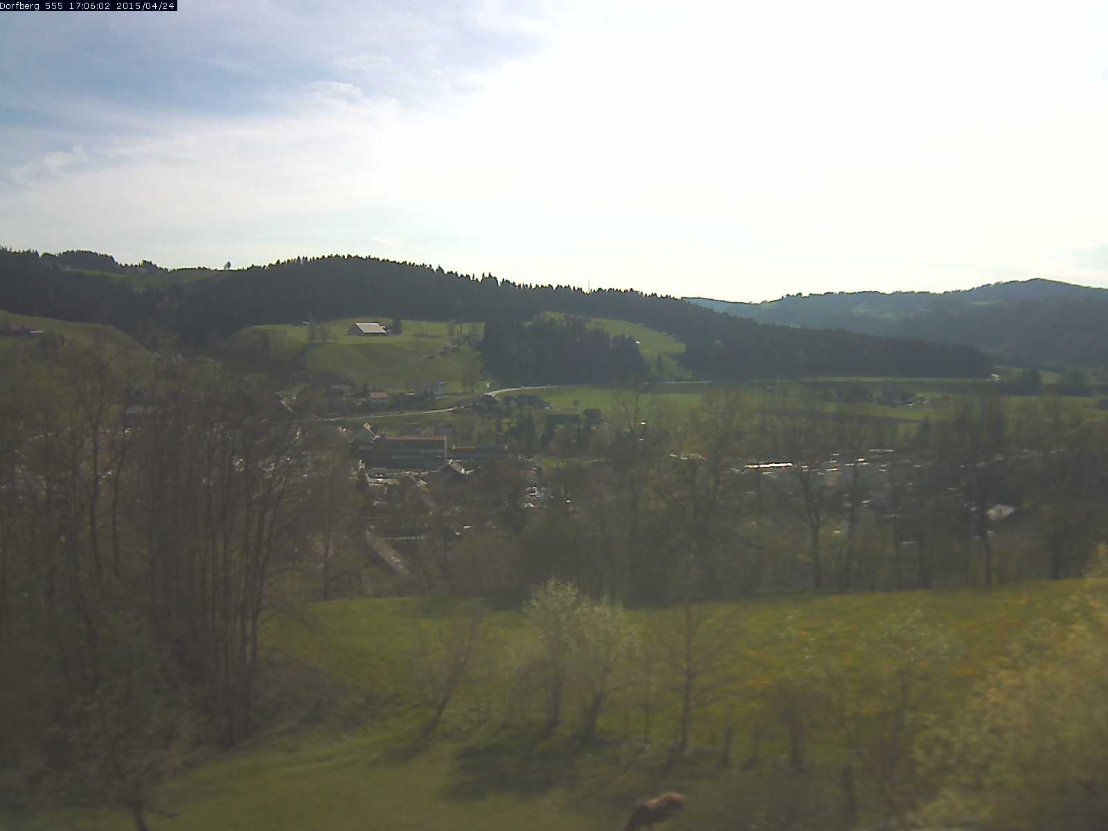 Webcam-Bild: Aussicht vom Dorfberg in Langnau 20150424-170601
