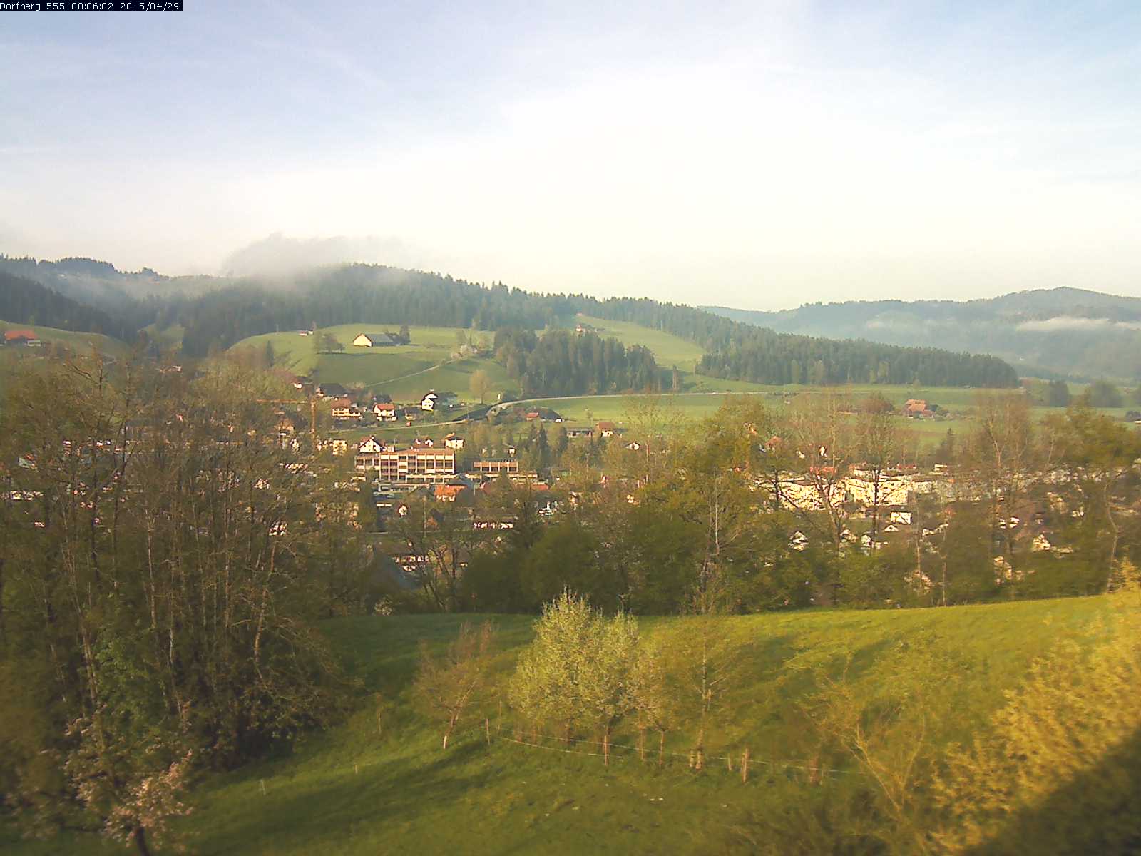 Webcam-Bild: Aussicht vom Dorfberg in Langnau 20150429-080601