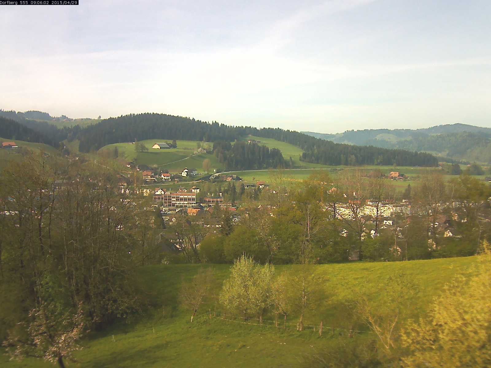 Webcam-Bild: Aussicht vom Dorfberg in Langnau 20150429-090601