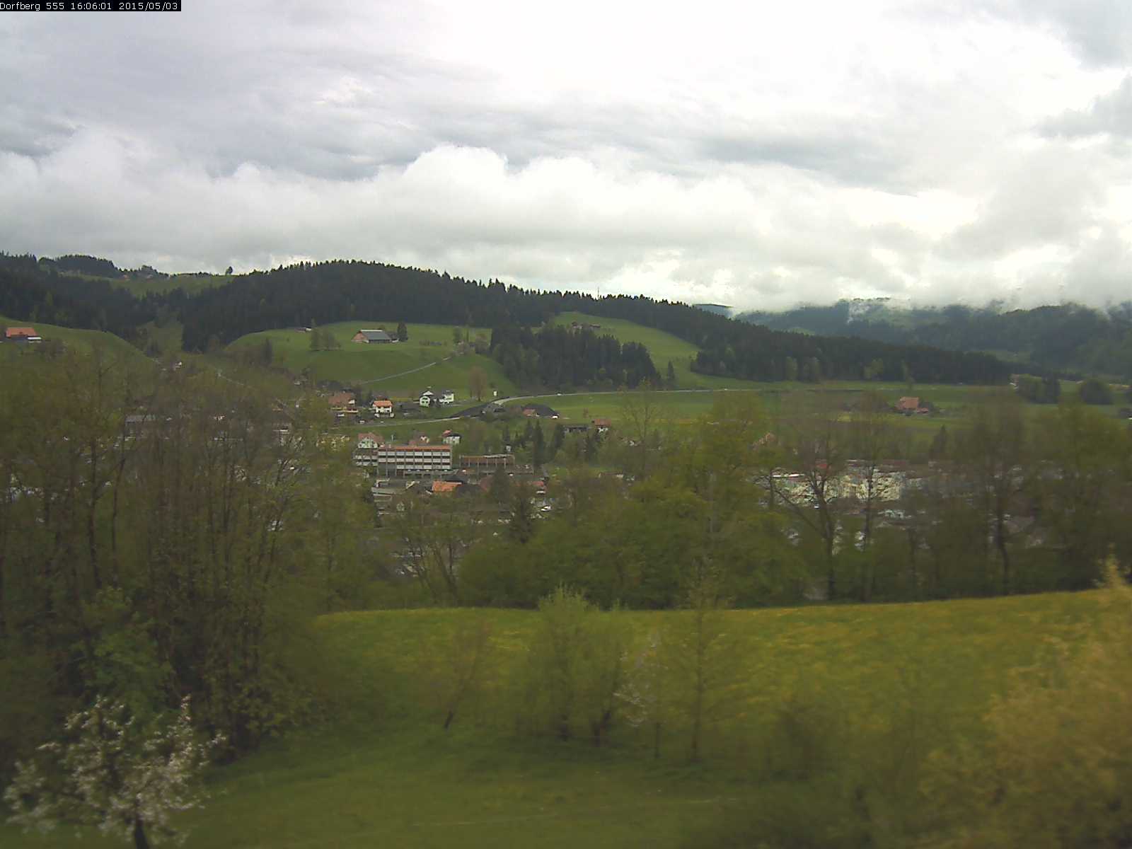 Webcam-Bild: Aussicht vom Dorfberg in Langnau 20150503-160601