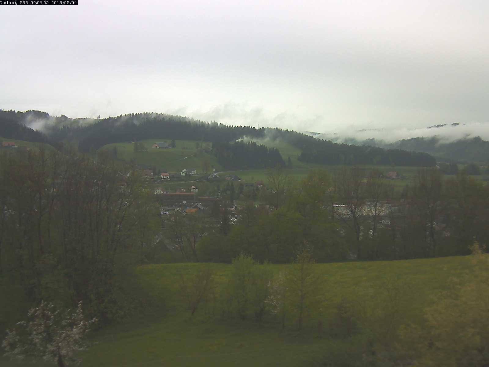 Webcam-Bild: Aussicht vom Dorfberg in Langnau 20150504-090601