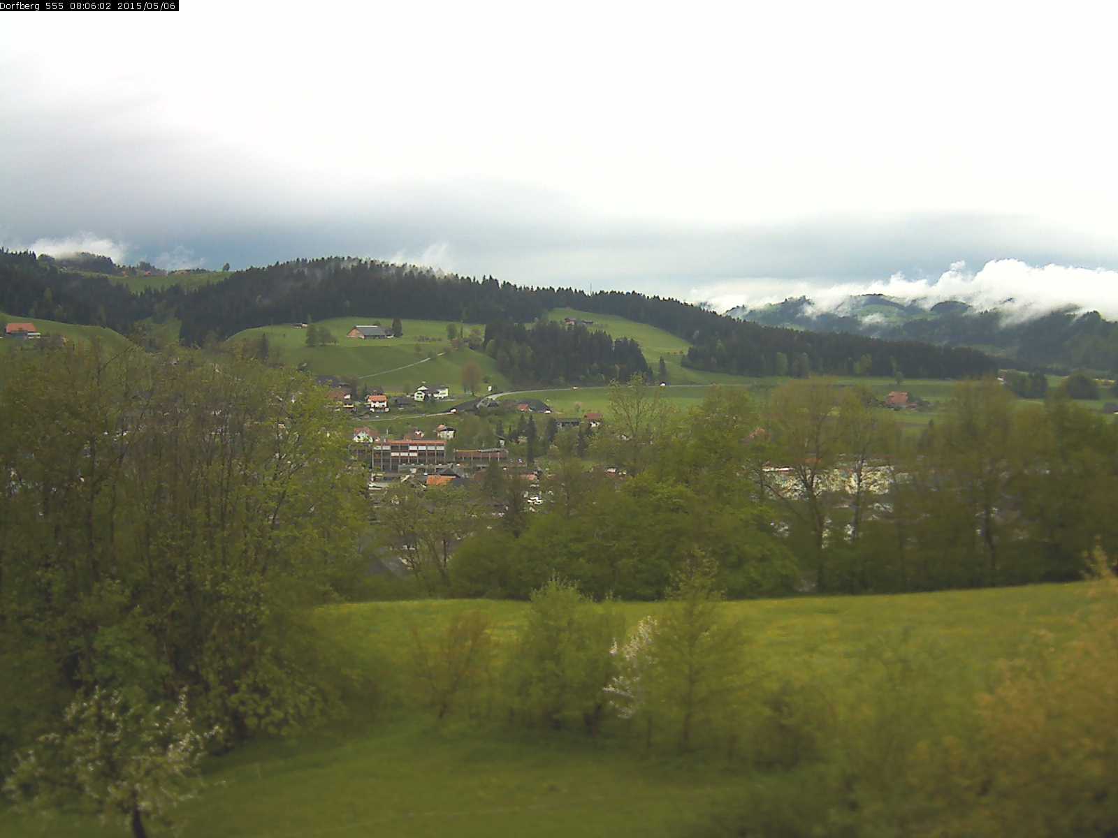 Webcam-Bild: Aussicht vom Dorfberg in Langnau 20150506-080601