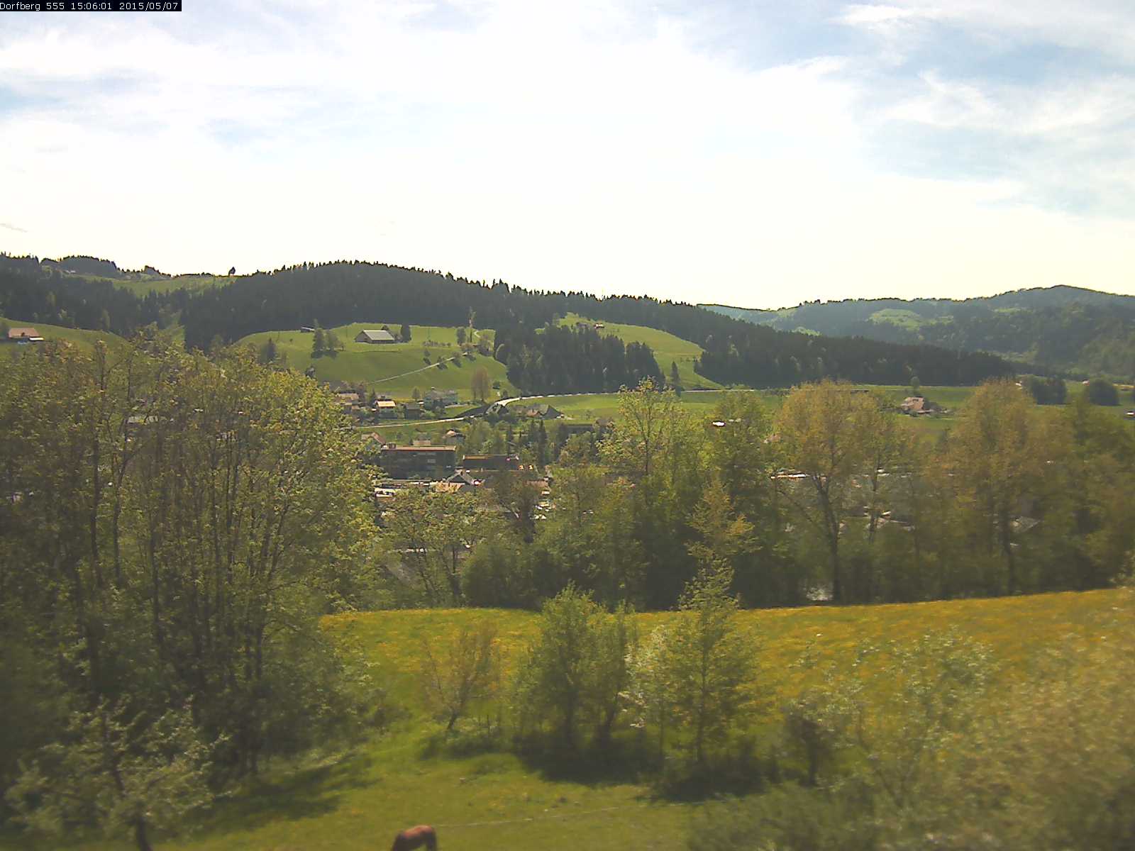 Webcam-Bild: Aussicht vom Dorfberg in Langnau 20150507-150601
