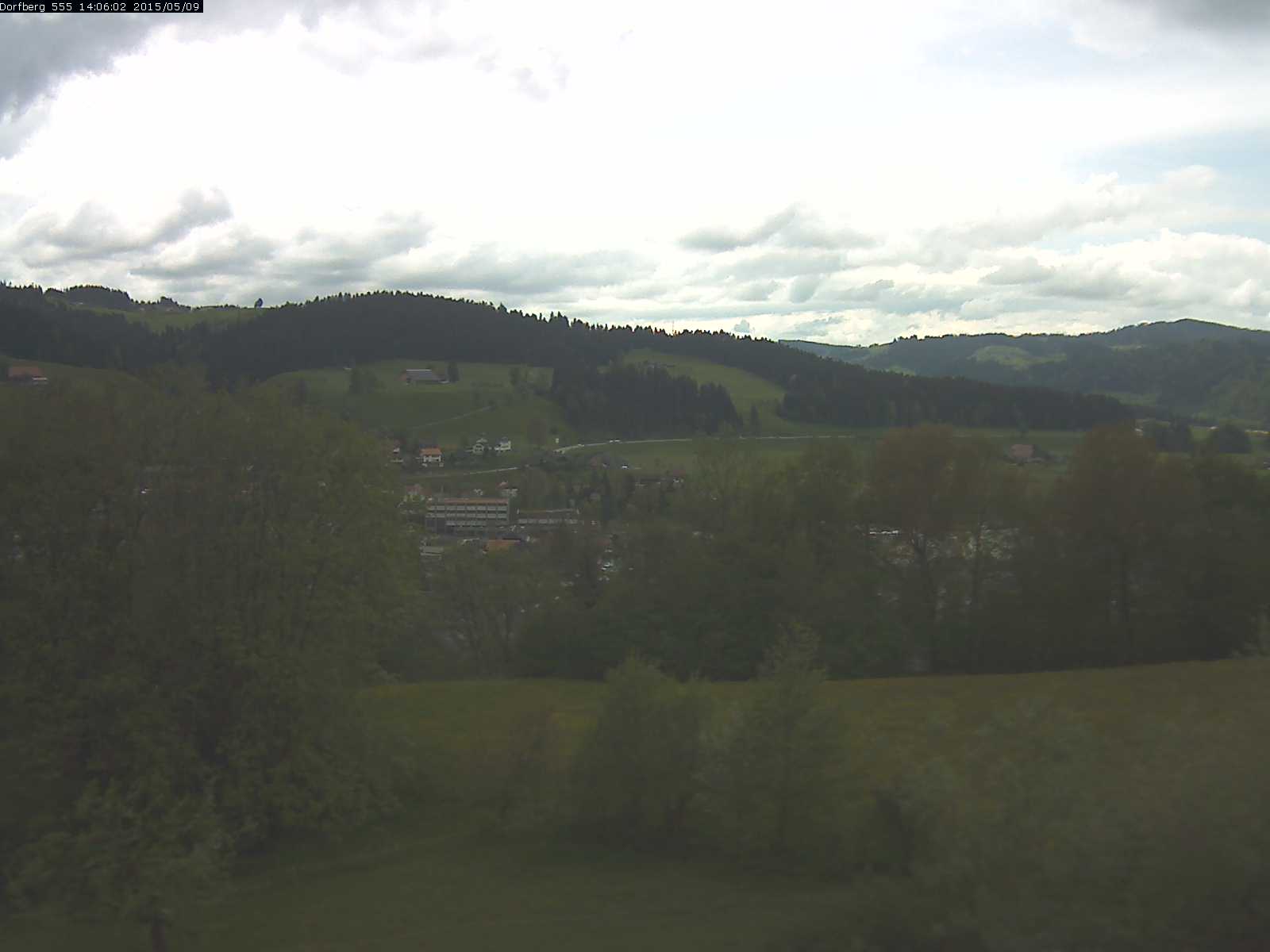 Webcam-Bild: Aussicht vom Dorfberg in Langnau 20150509-140601