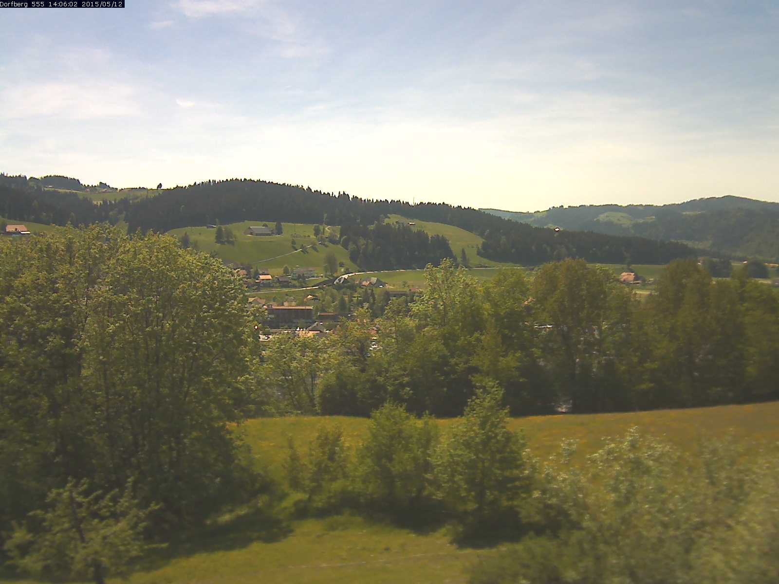 Webcam-Bild: Aussicht vom Dorfberg in Langnau 20150512-140601