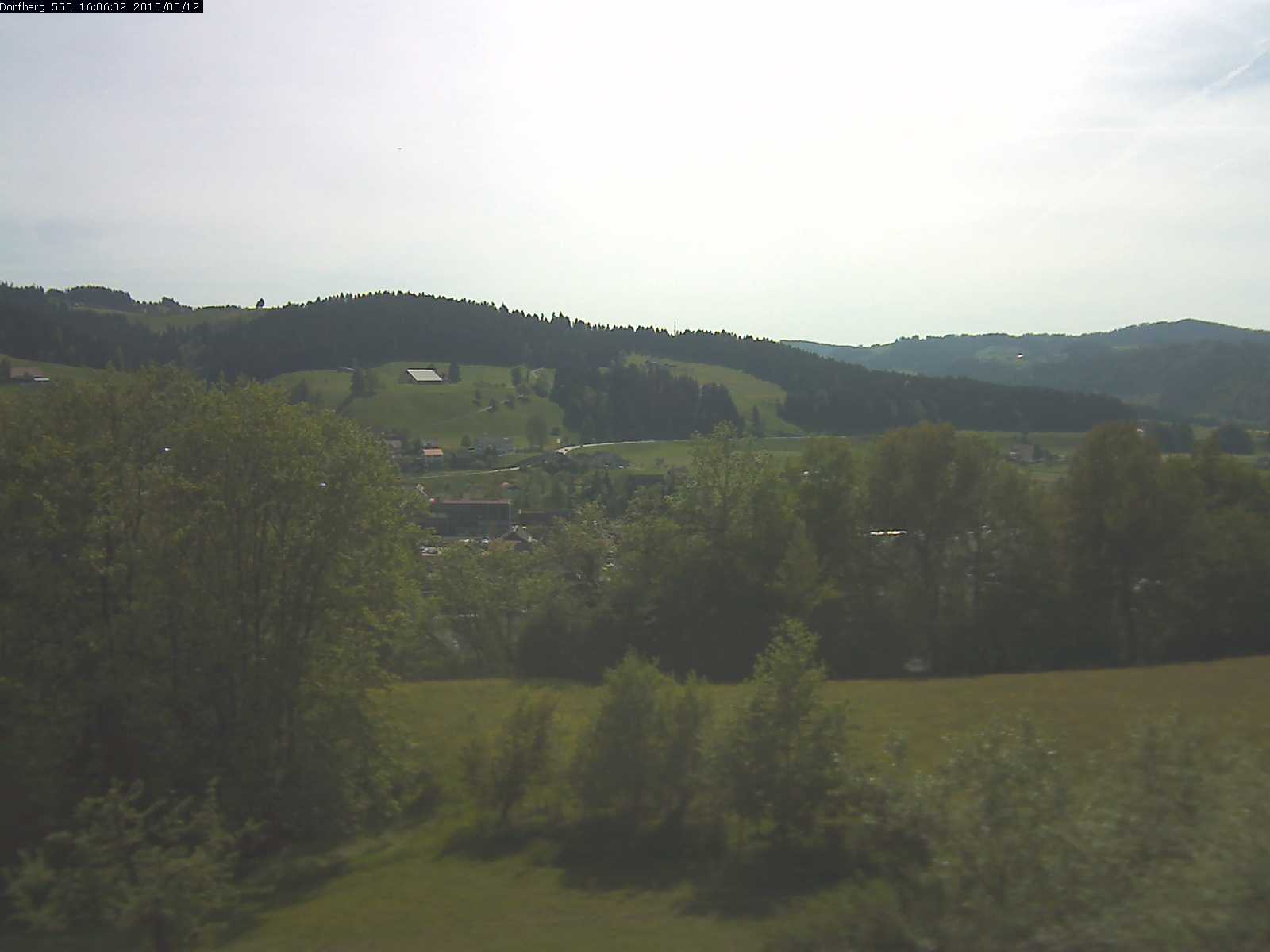 Webcam-Bild: Aussicht vom Dorfberg in Langnau 20150512-160601