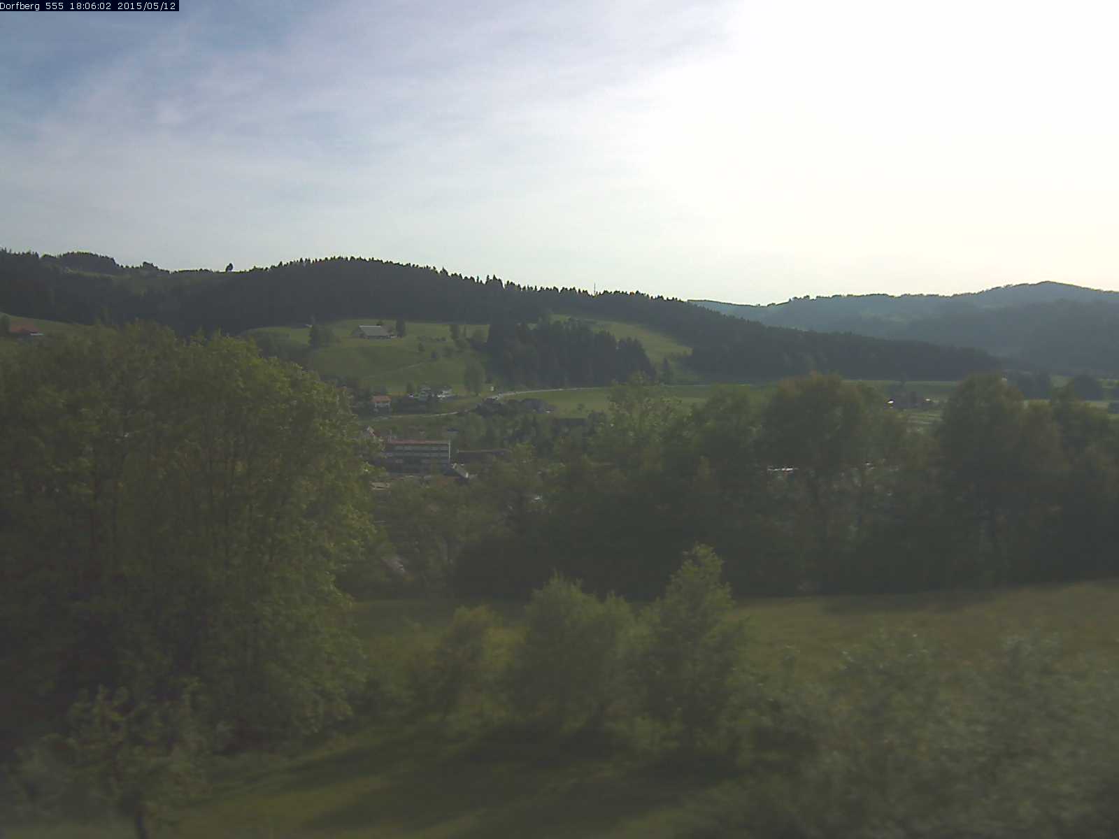 Webcam-Bild: Aussicht vom Dorfberg in Langnau 20150512-180601