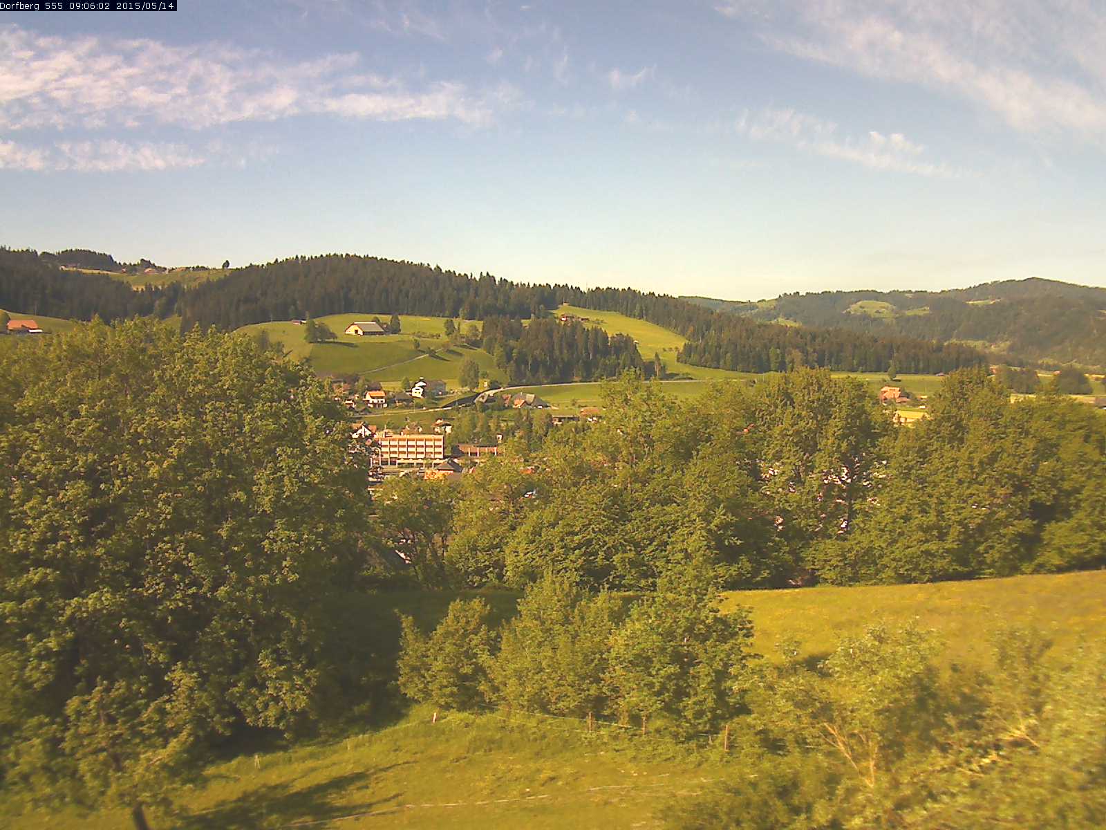 Webcam-Bild: Aussicht vom Dorfberg in Langnau 20150514-090601
