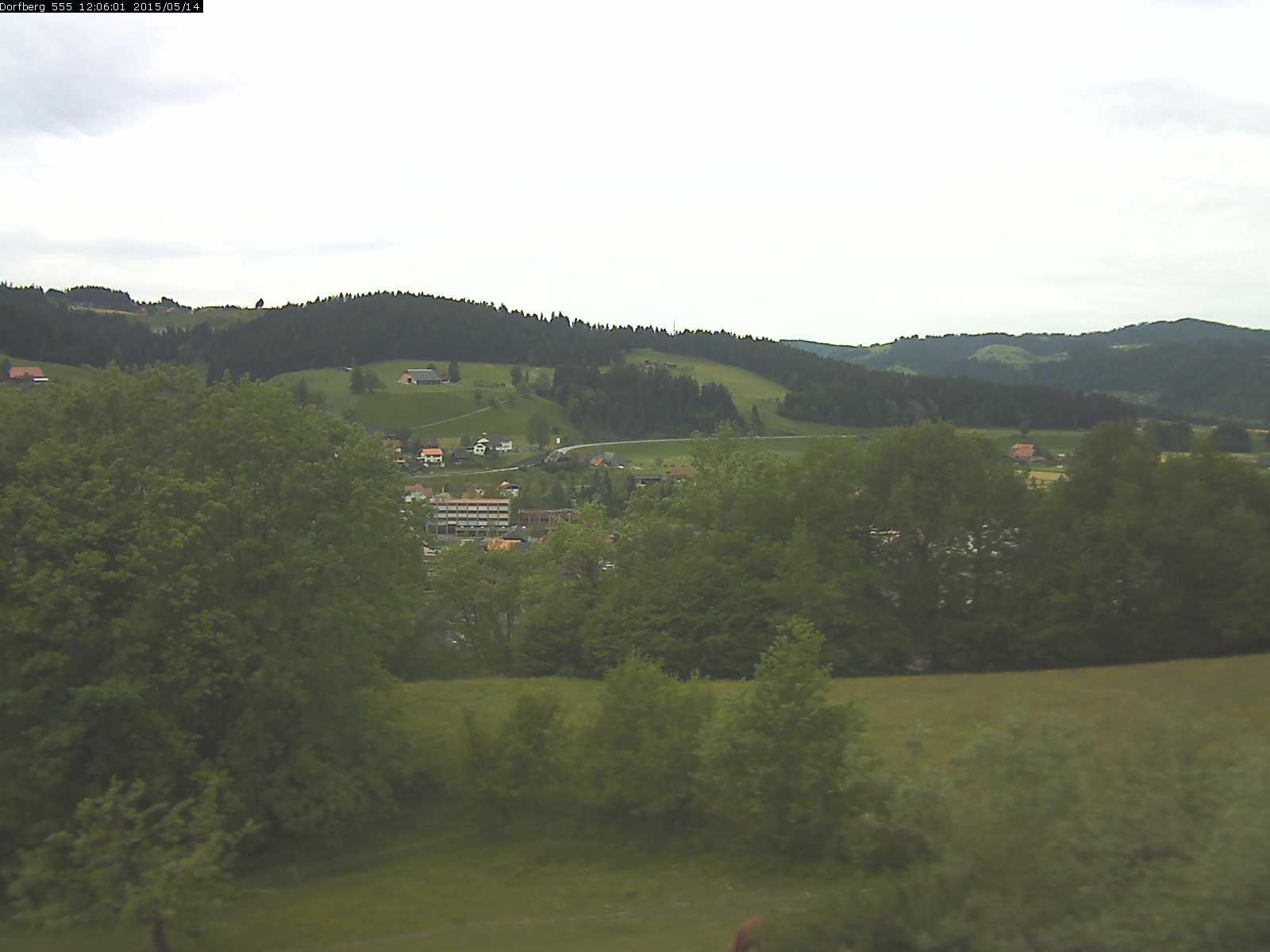 Webcam-Bild: Aussicht vom Dorfberg in Langnau 20150514-120601