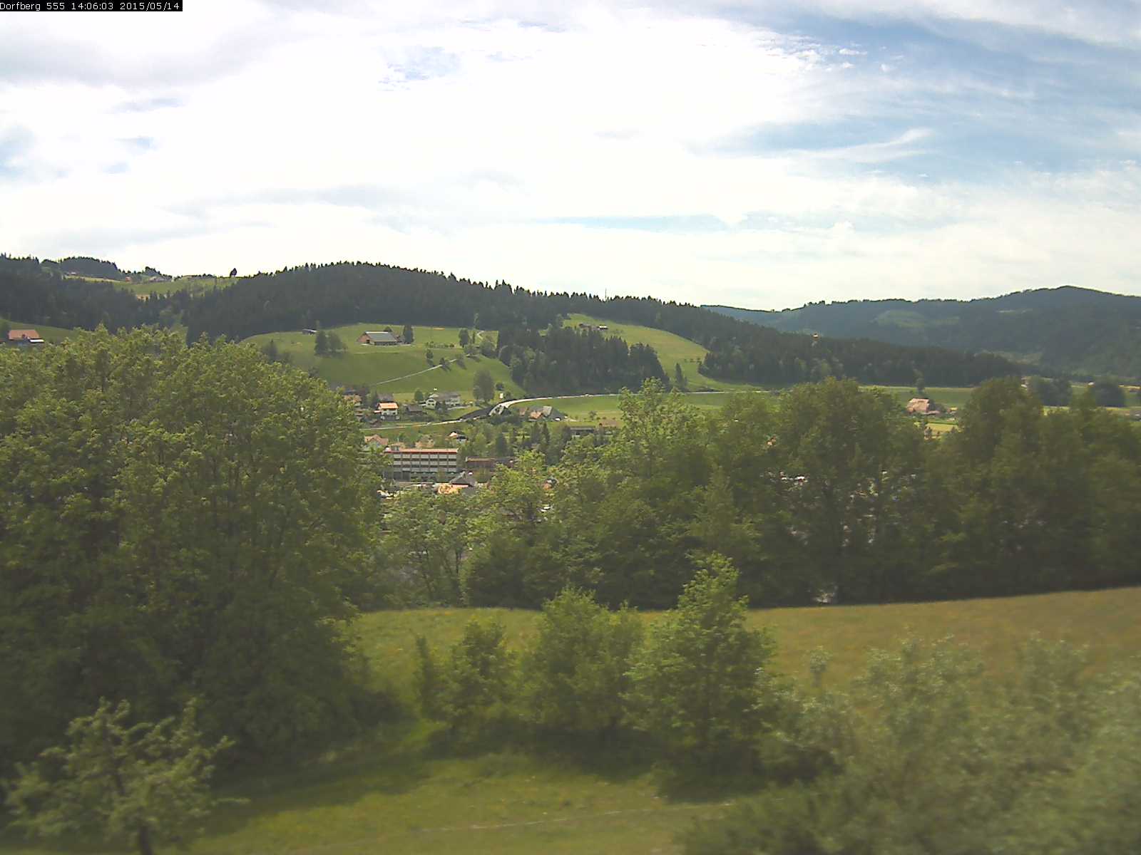 Webcam-Bild: Aussicht vom Dorfberg in Langnau 20150514-140601