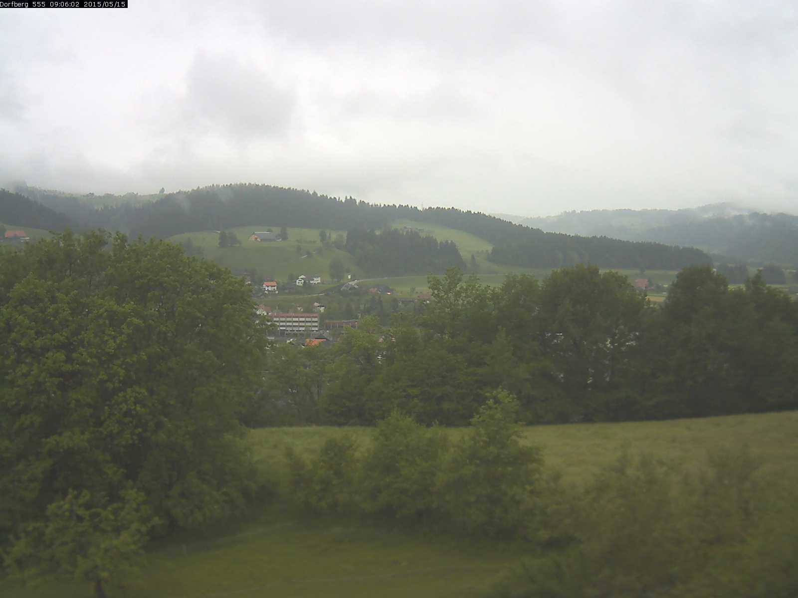 Webcam-Bild: Aussicht vom Dorfberg in Langnau 20150515-090601