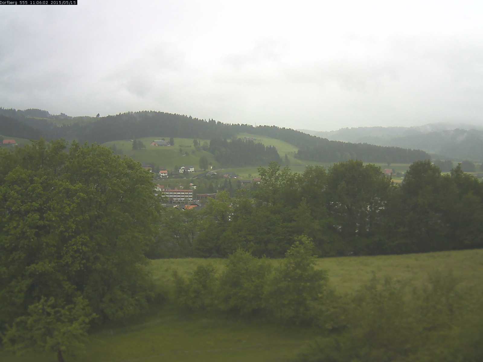 Webcam-Bild: Aussicht vom Dorfberg in Langnau 20150515-110601
