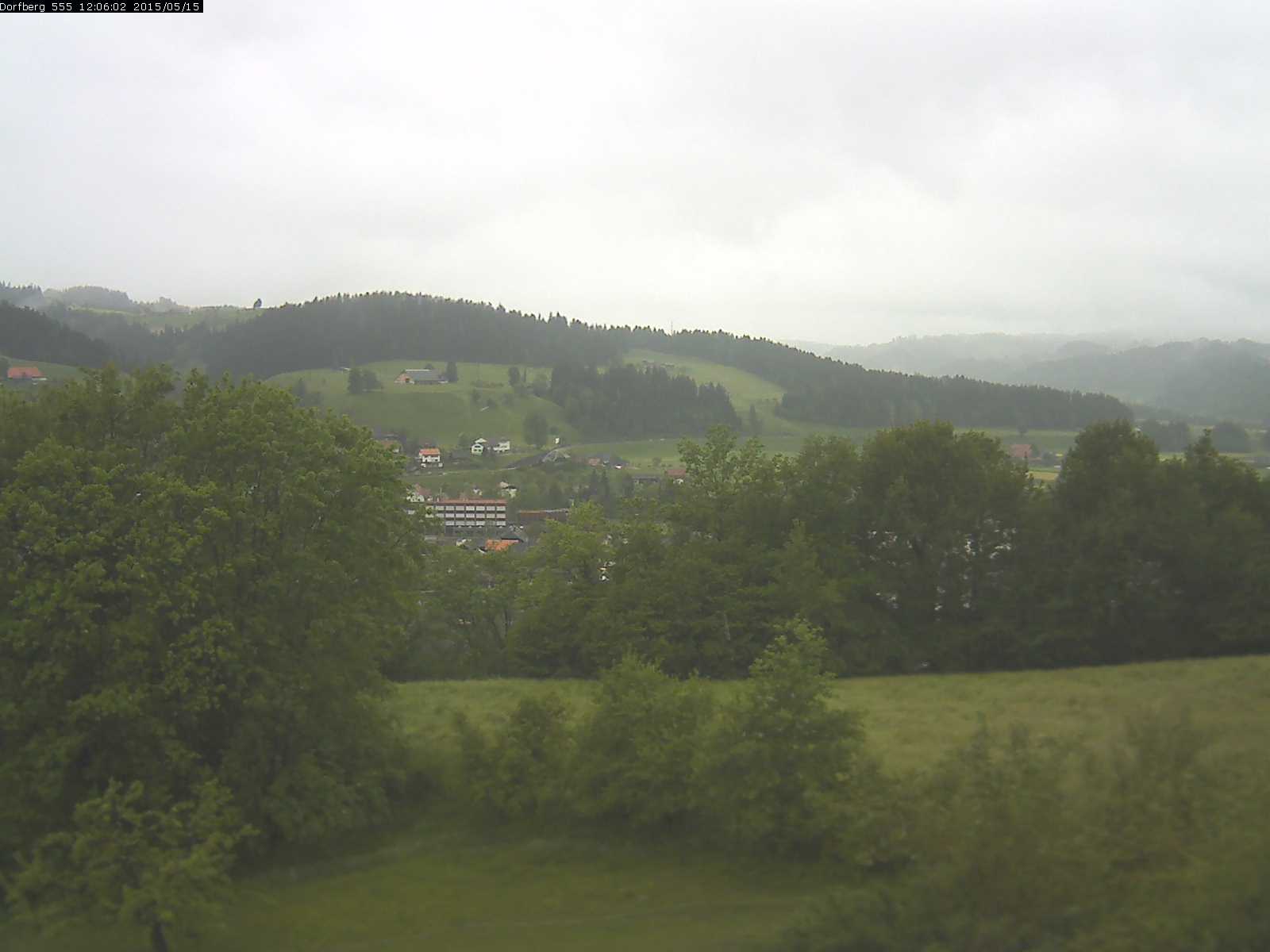 Webcam-Bild: Aussicht vom Dorfberg in Langnau 20150515-120601