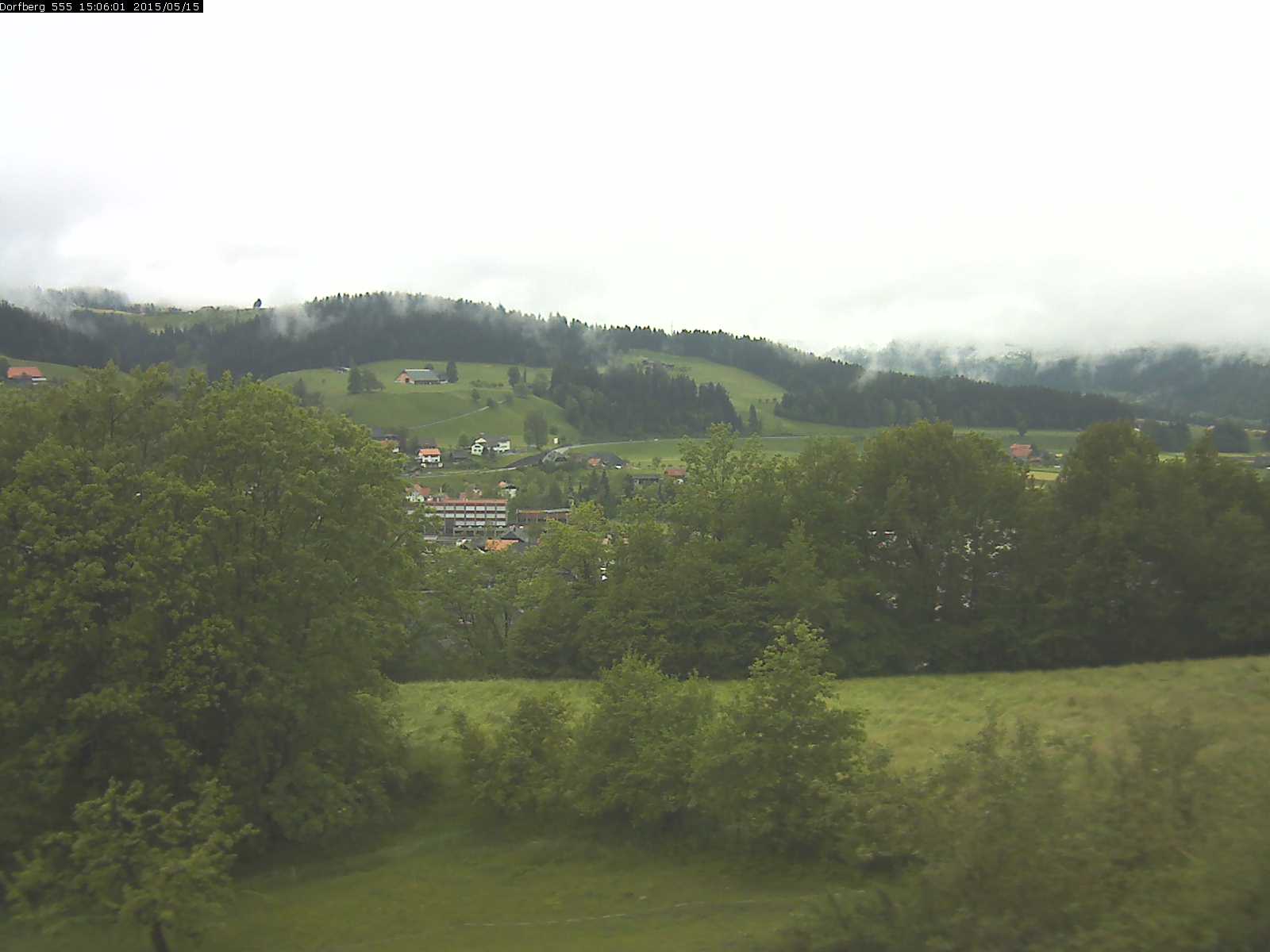 Webcam-Bild: Aussicht vom Dorfberg in Langnau 20150515-150601
