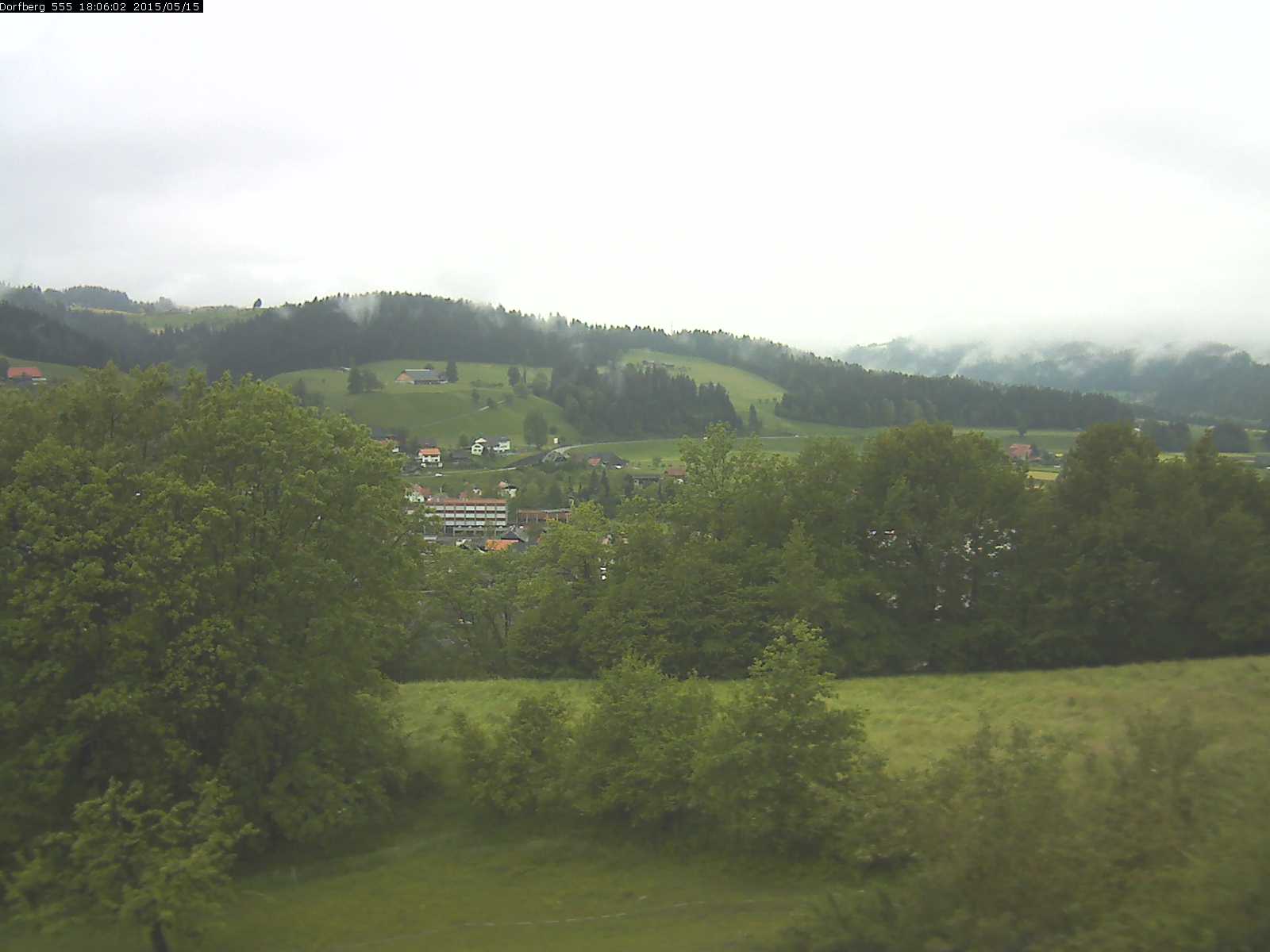 Webcam-Bild: Aussicht vom Dorfberg in Langnau 20150515-180601